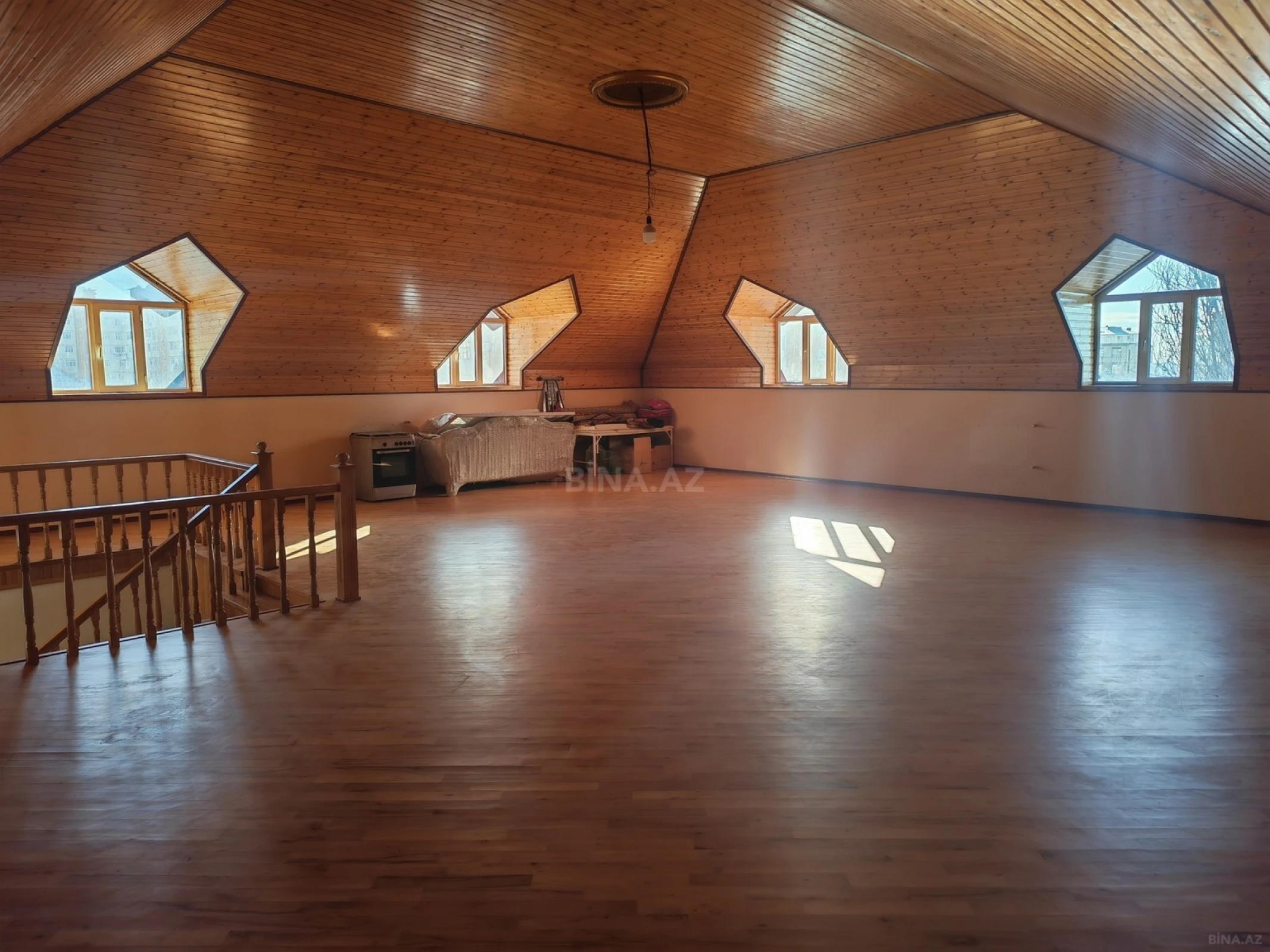 Kirayə verilir 6 otaqlı həyət evi 240 m²