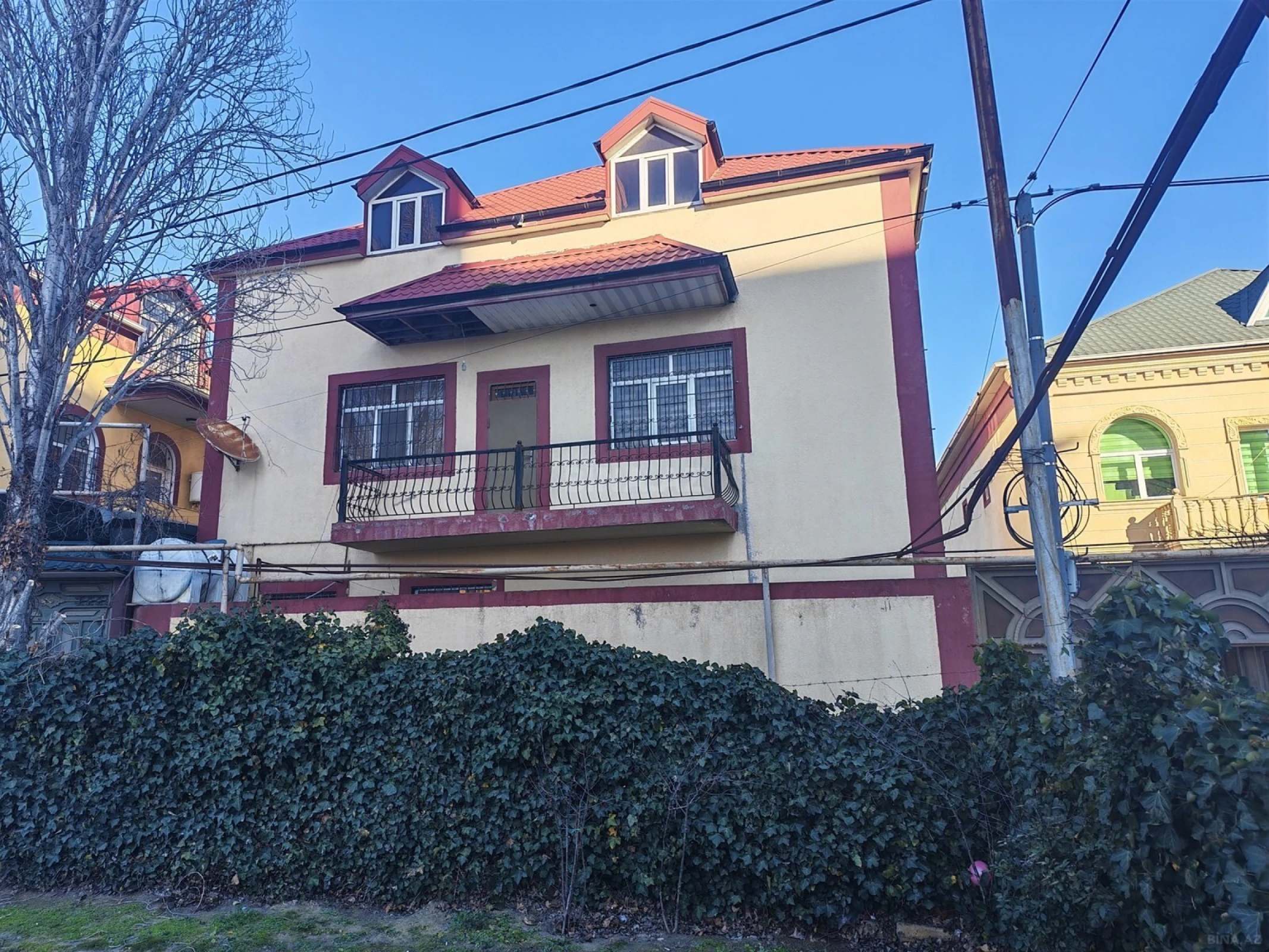 Kirayə verilir 6 otaqlı həyət evi 240 m²