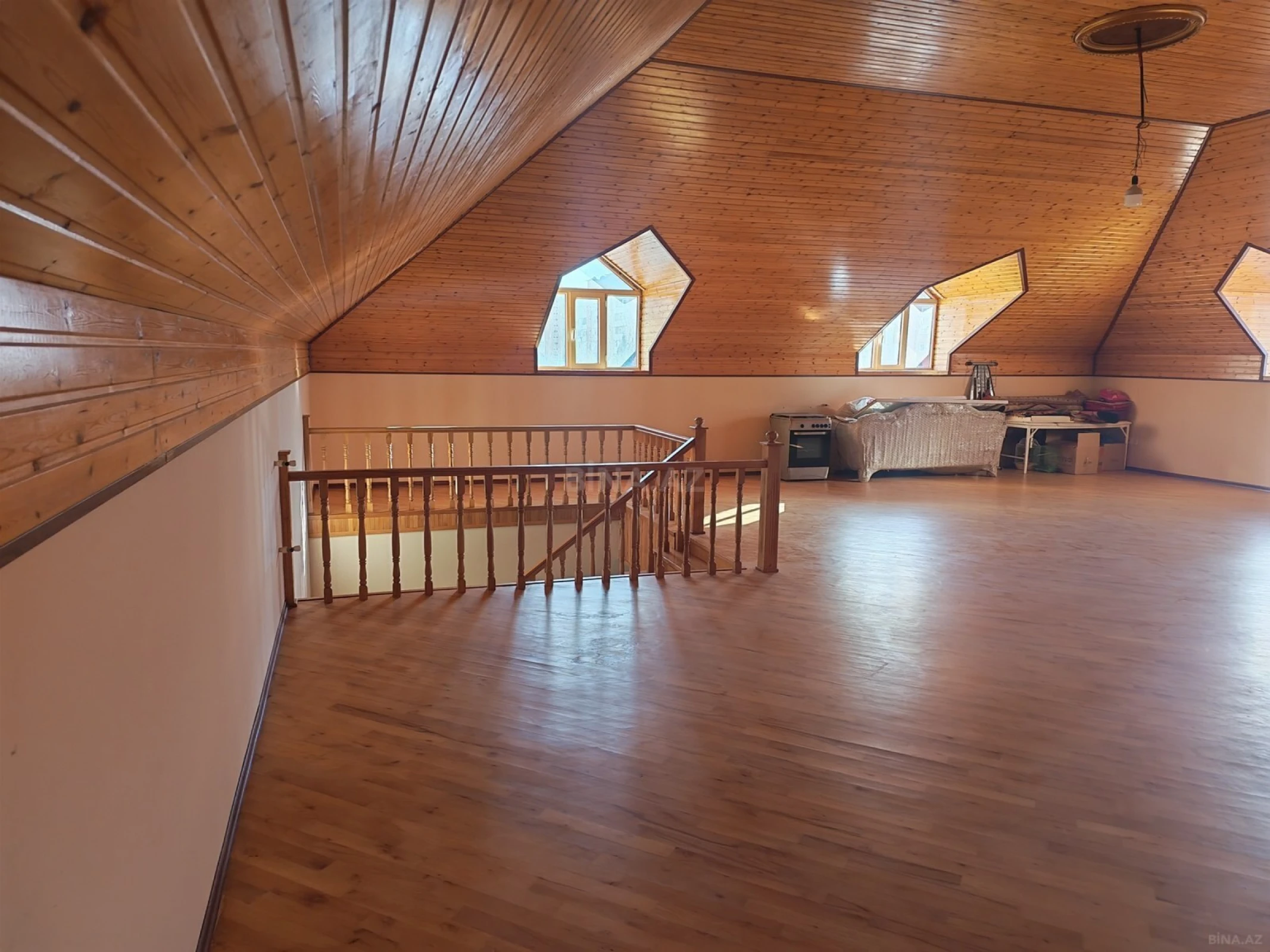 Kirayə verilir 6 otaqlı həyət evi 240 m²