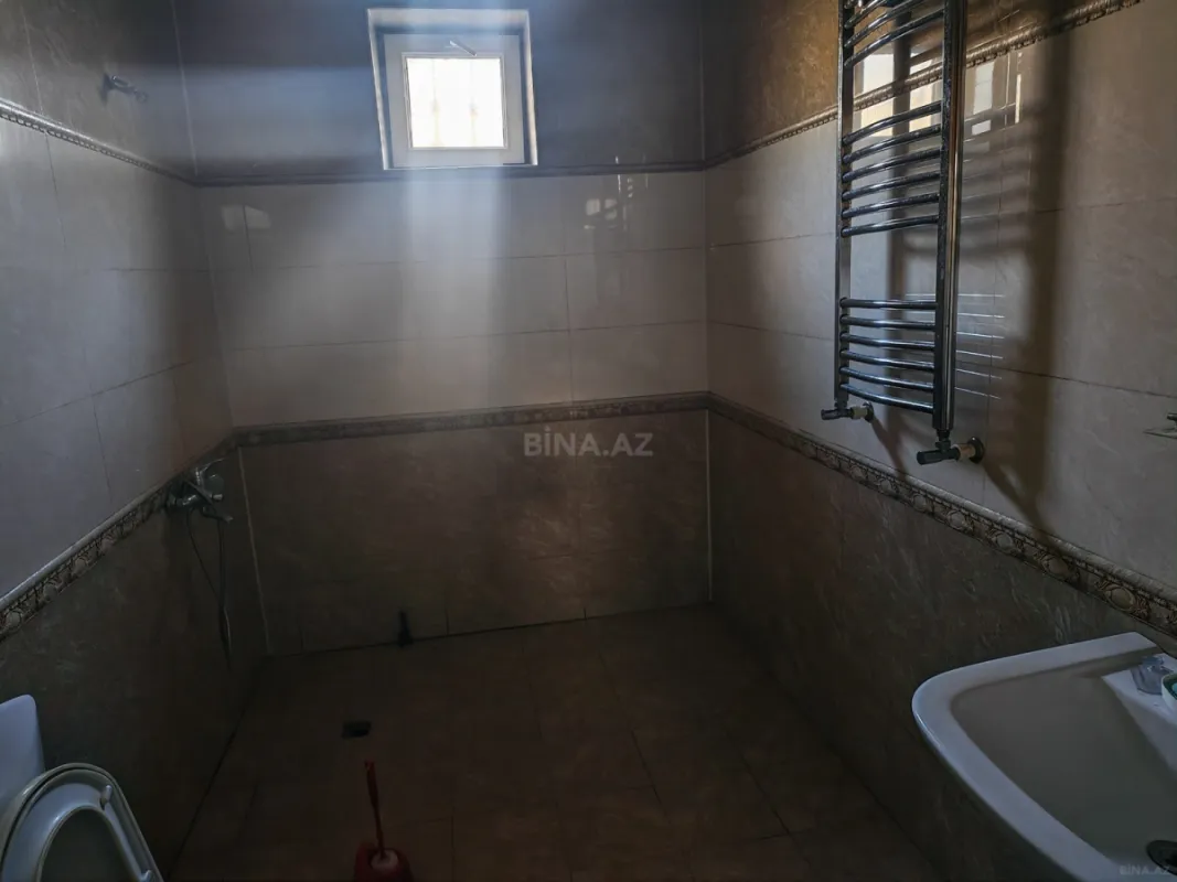 Kirayə verilir 6 otaqlı həyət evi 240 m²