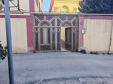 Kirayə verilir 6 otaqlı həyət evi 240 m²