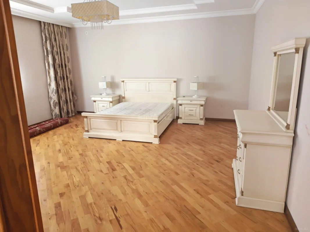 Kirayə verilir 6 otaqlı həyət evi 240 m²