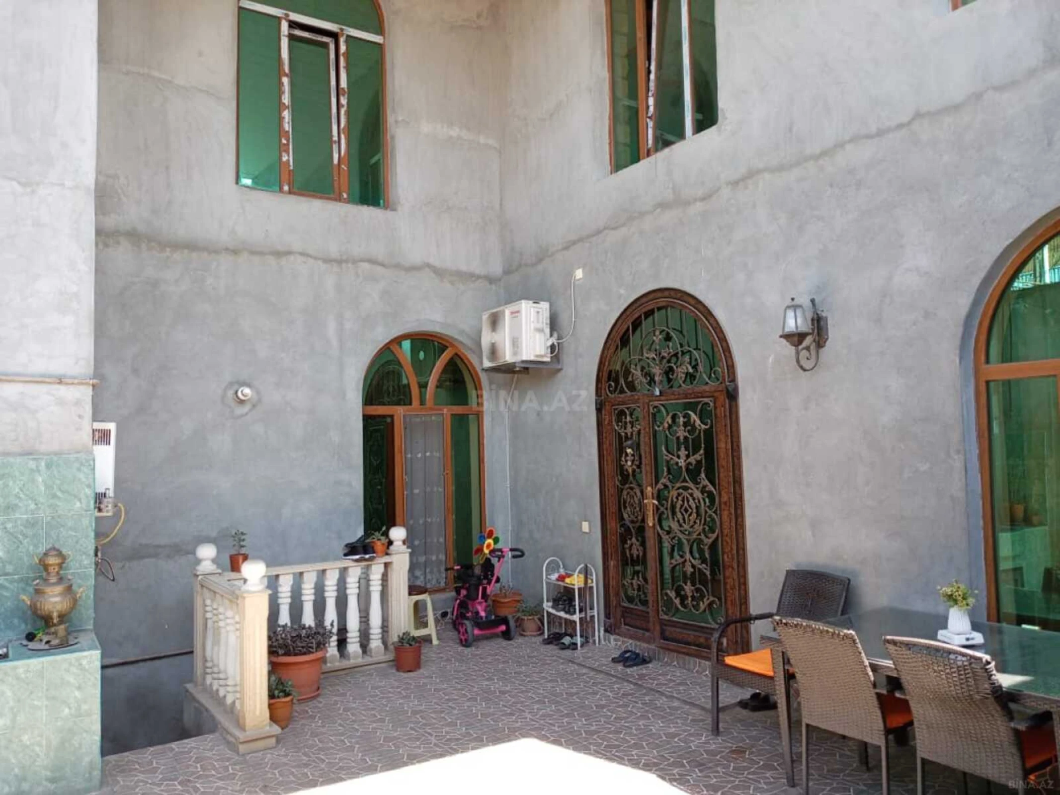 Satılır 4 otaqlı həyət evi 286 m²