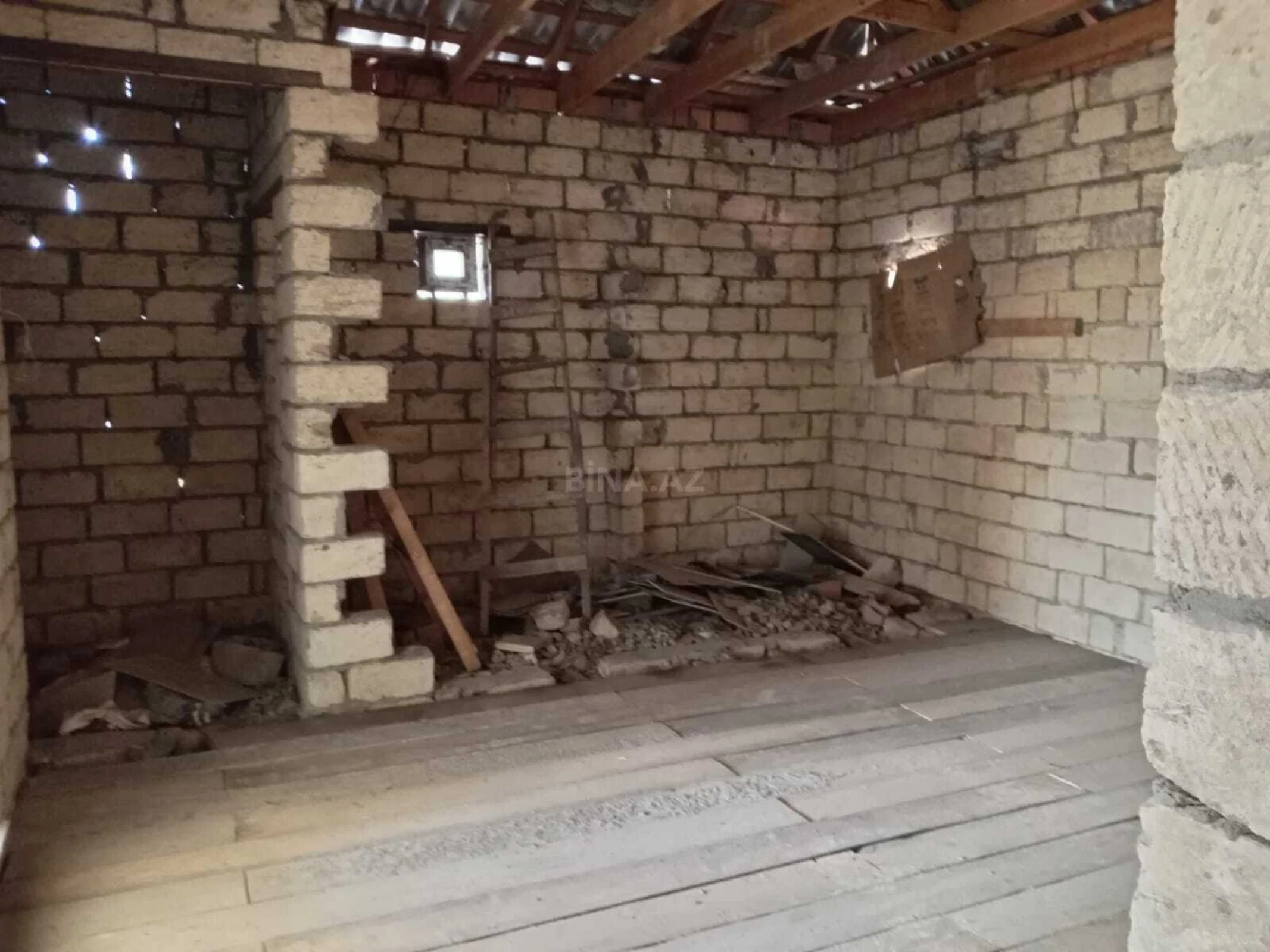 Satılır 4 otaqlı həyət evi 286 m²