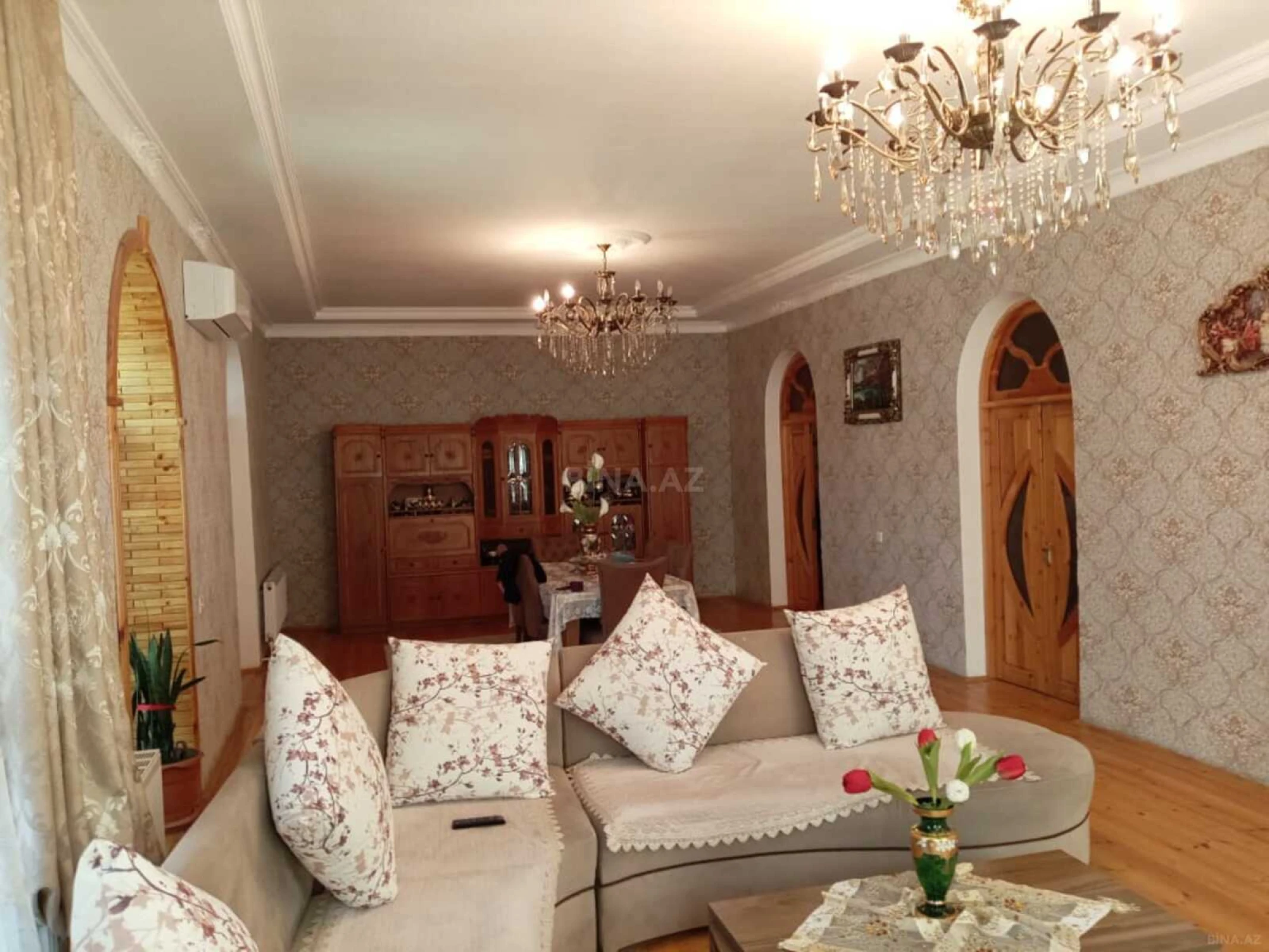 Satılır 4 otaqlı həyət evi 286 m²