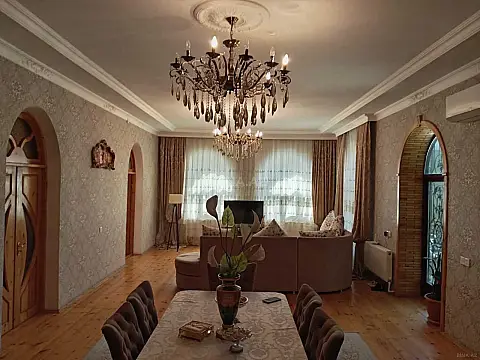 Satılır 4 otaqlı həyət evi 286 m² — Gəncə 4 otaq 286.00 m²