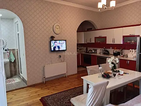 Satılır 4 otaqlı həyət evi 286 m²