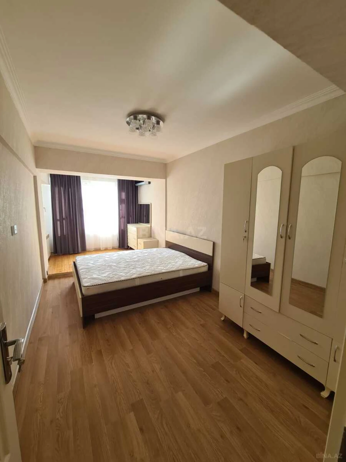 Satılır 3 otaqlı mənzil 83 m²