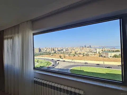 Satılır 3 otaqlı mənzil 83 m²