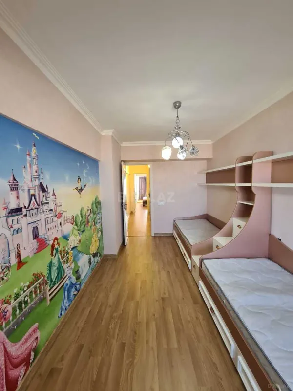 Satılır 3 otaqlı mənzil 83 m²