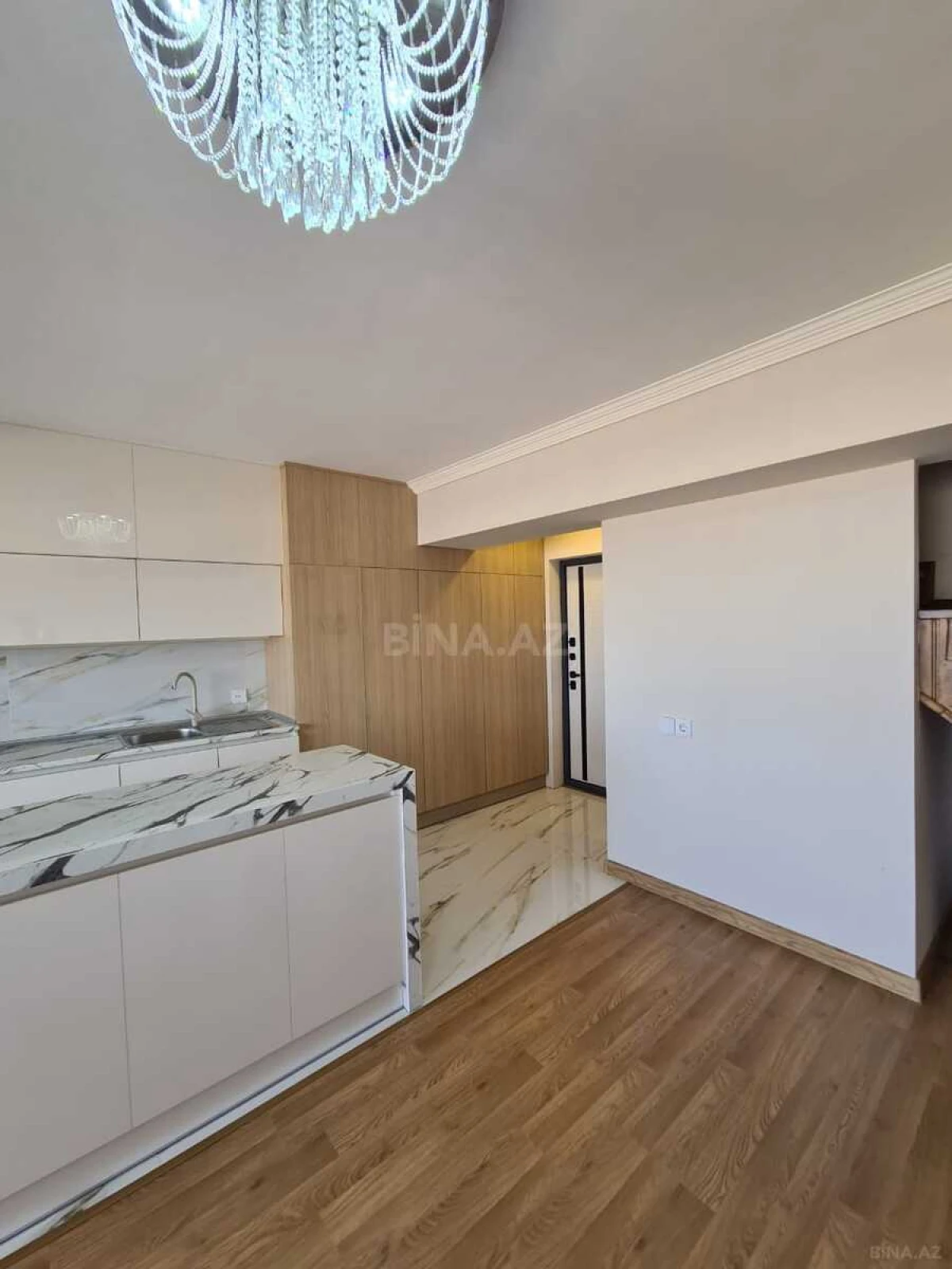 Satılır 3 otaqlı mənzil 83 m²