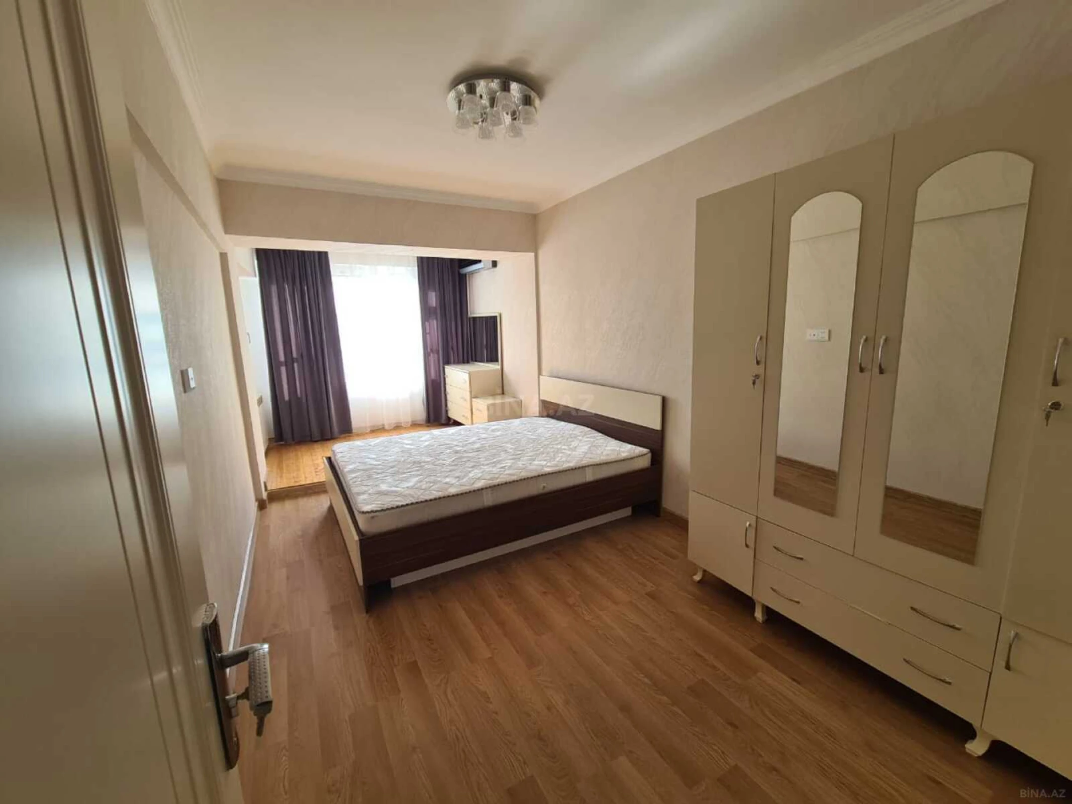 Satılır 3 otaqlı mənzil 83 m²