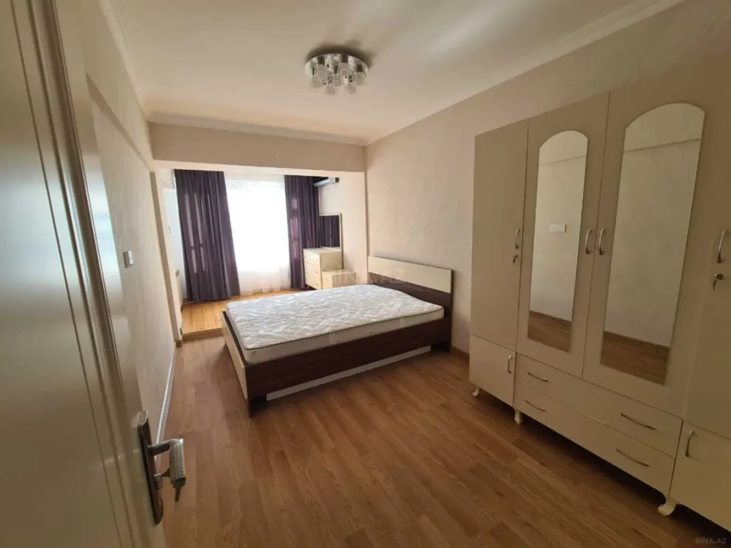 Satılır 3 otaqlı mənzil 83 m²