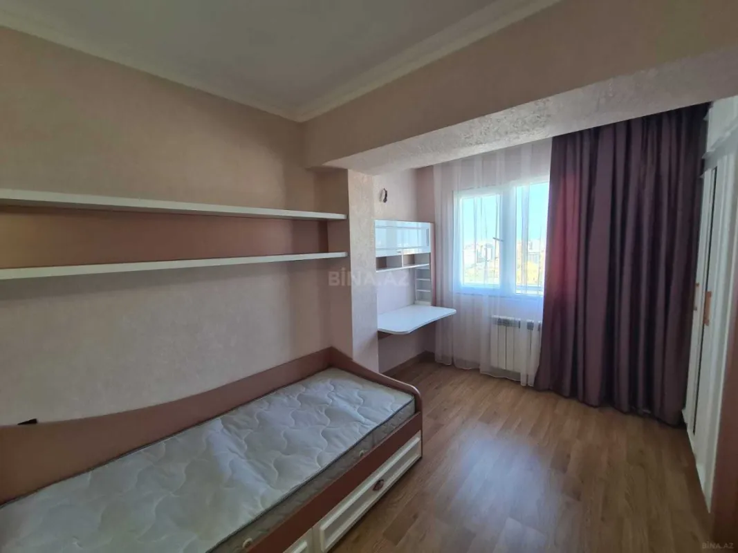 Satılır 3 otaqlı mənzil 83 m²