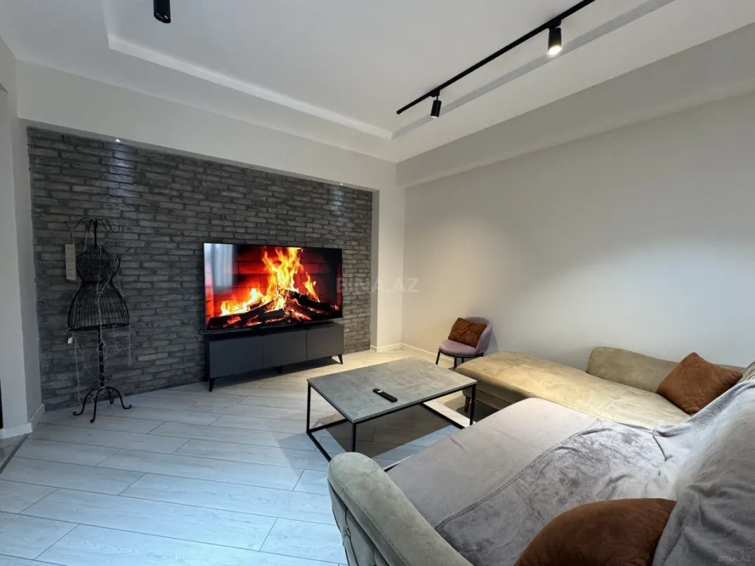 Kirayə verilir 2 otaqlı mənzil 80 m²