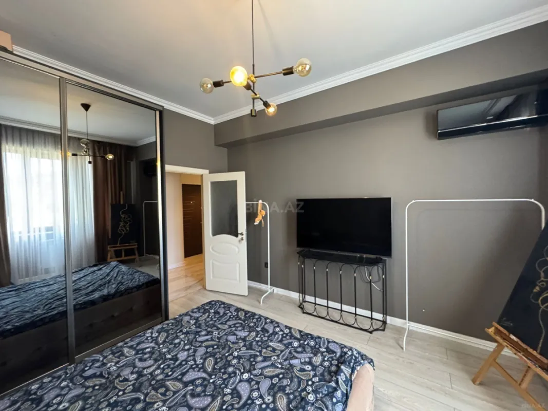 Kirayə verilir 2 otaqlı mənzil 80 m²