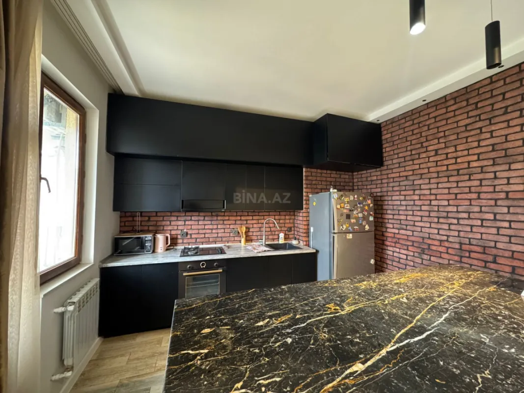 Kirayə verilir 2 otaqlı mənzil 80 m²