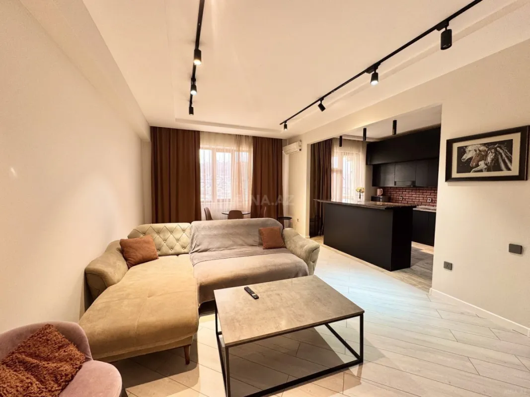Kirayə verilir 2 otaqlı mənzil 80 m²