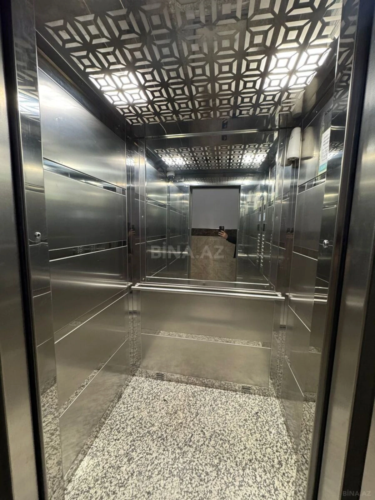 Kirayə verilir 2 otaqlı mənzil 80 m²