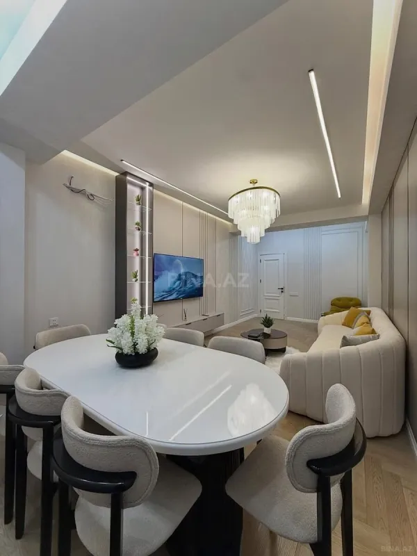 Satılır 3 otaqlı mənzil 120 m²