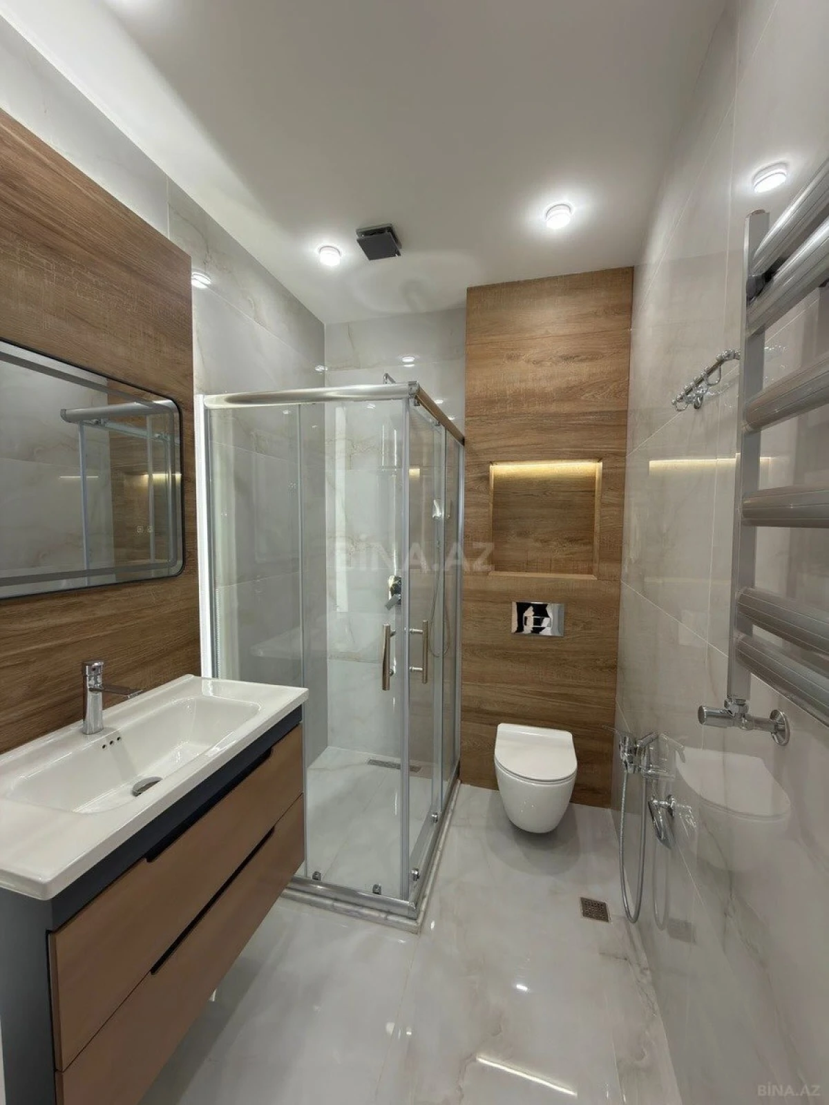 Satılır 3 otaqlı mənzil 101 m²