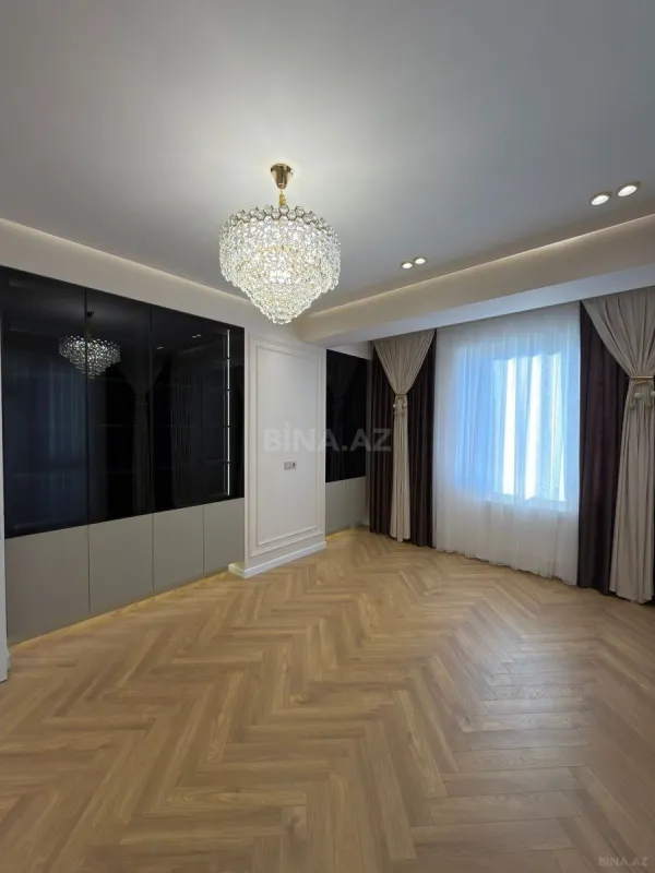 Satılır 3 otaqlı mənzil 101 m²