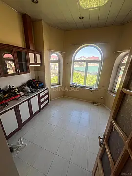 Satılır 6 otaqlı həyət evi 310 m²