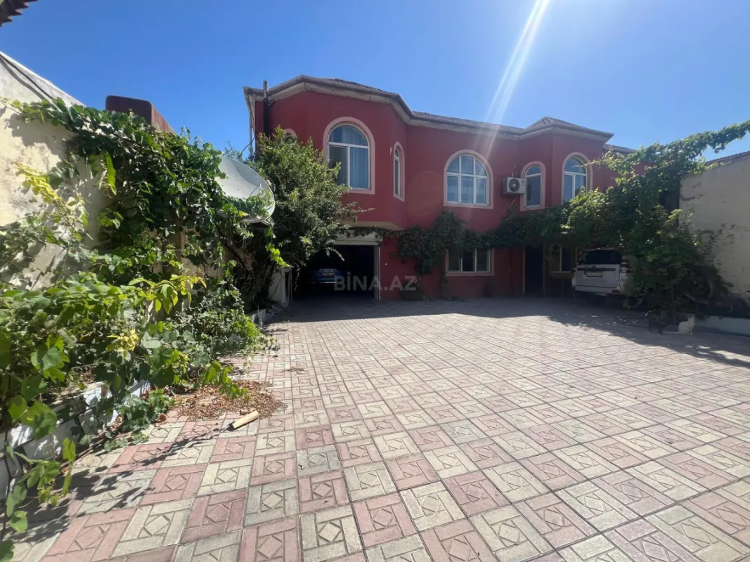 Satılır 6 otaqlı həyət evi 310 m²