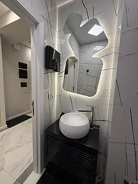 Satılır 3 otaqlı mənzil 136 m²