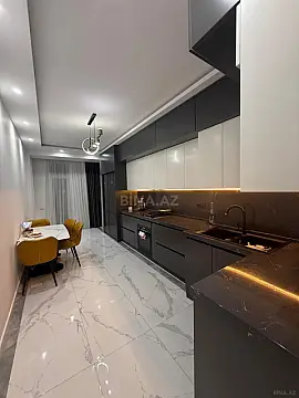 Satılır 3 otaqlı mənzil 136 m²