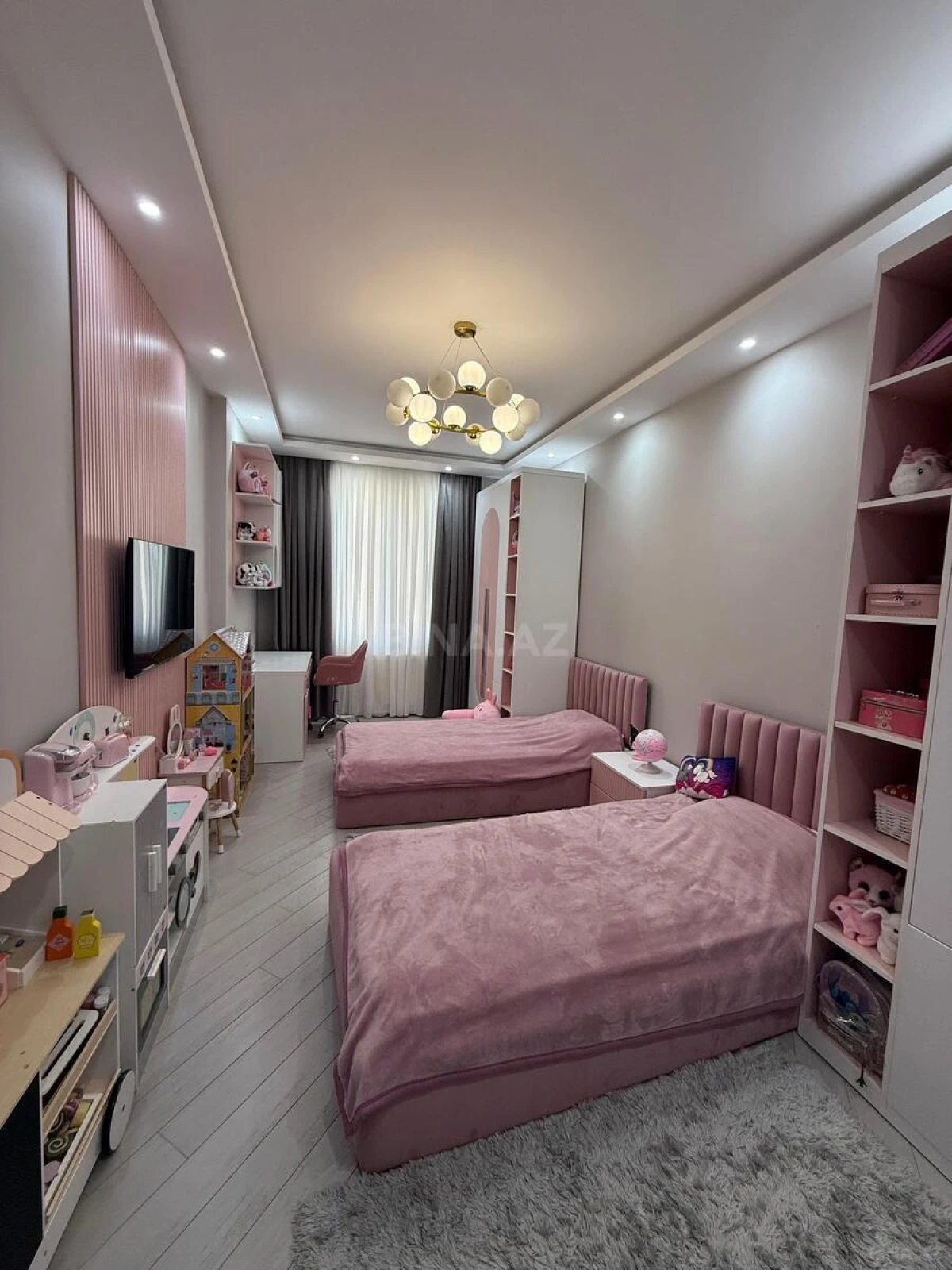 Satılır 3 otaqlı mənzil 136 m²