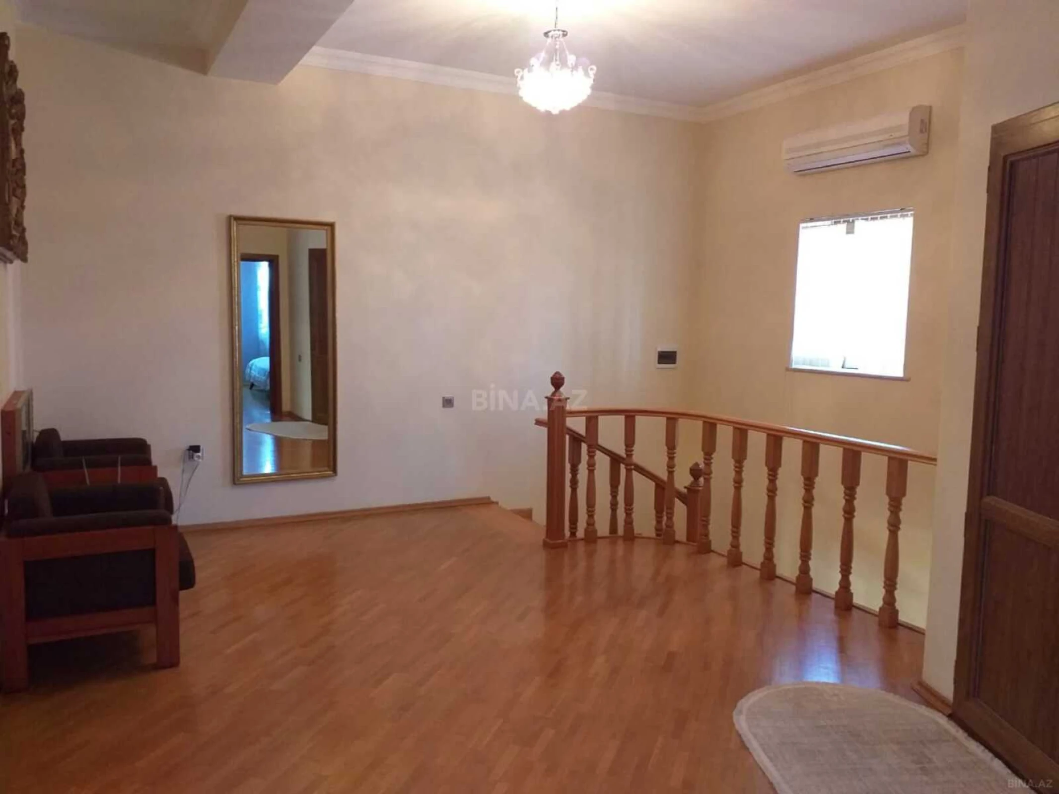 Satılır 6 otaqlı həyət evi 436 m²