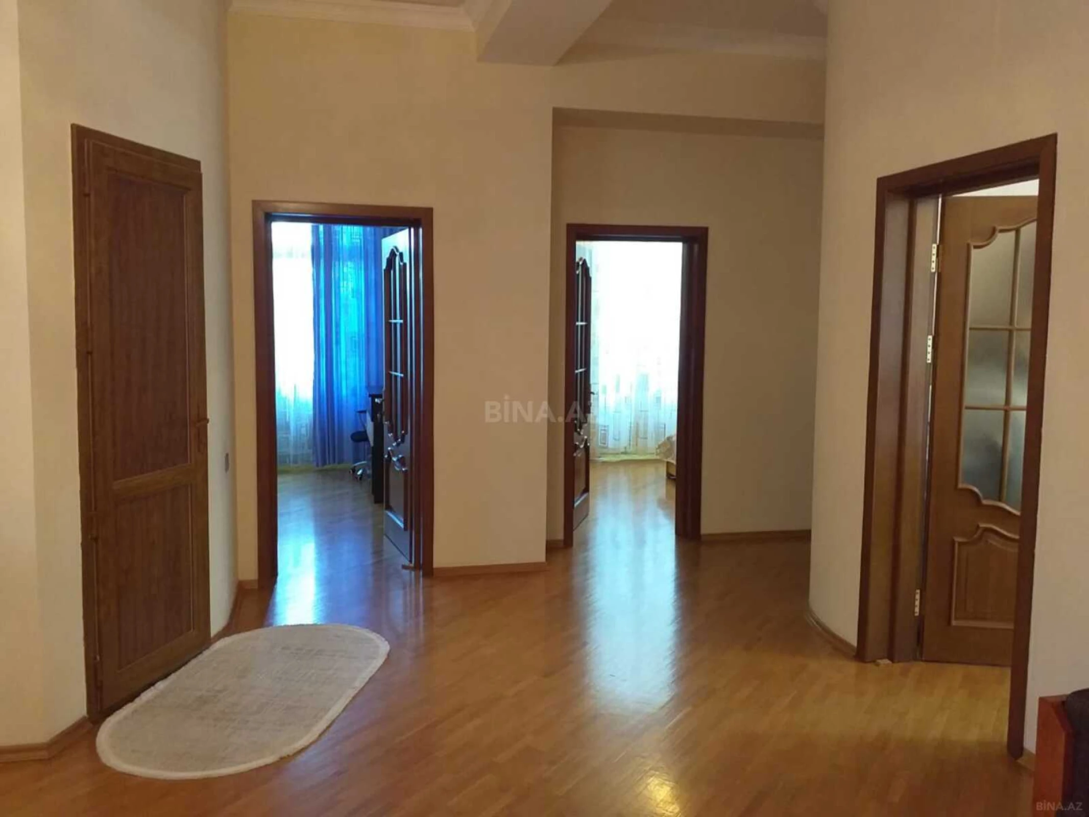 Satılır 6 otaqlı həyət evi 436 m²