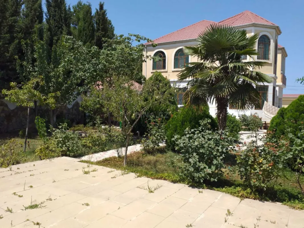 Satılır 6 otaqlı həyət evi 436 m²