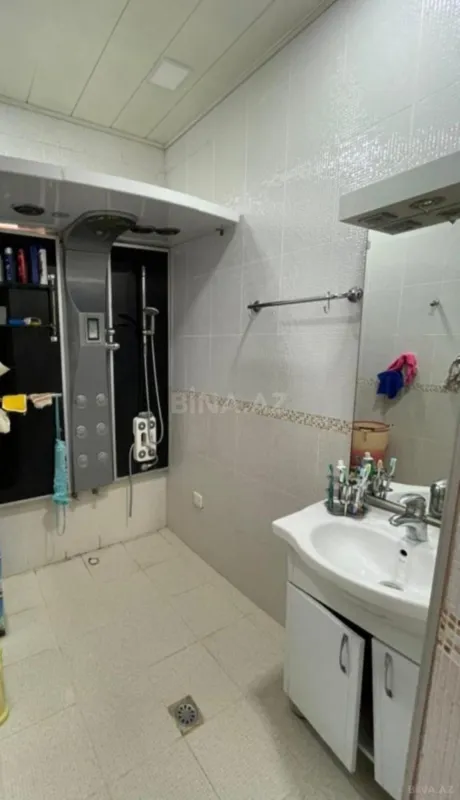 Satılır 6 otaqlı həyət evi 436 m²