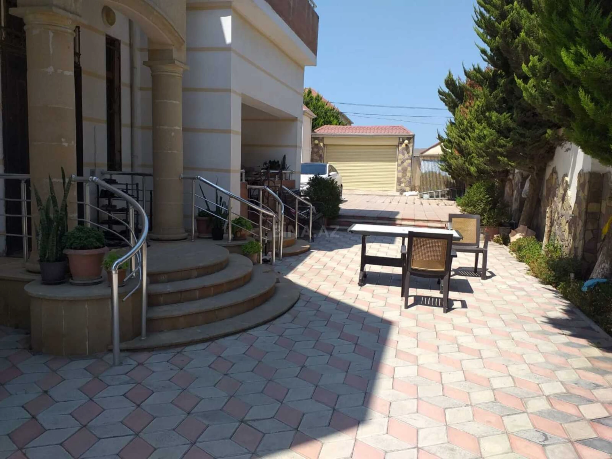 Satılır 6 otaqlı həyət evi 436 m²