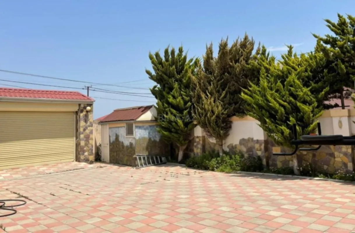 Satılır 6 otaqlı həyət evi 436 m²