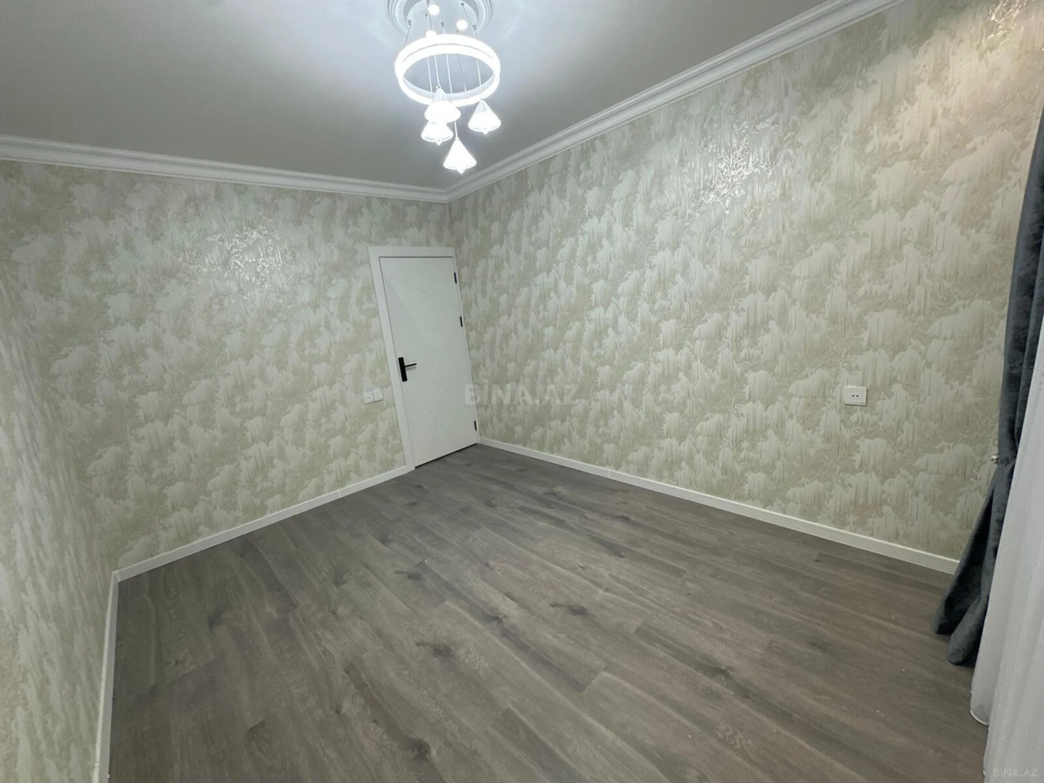 Satılır 3 otaqlı mənzil 82 m²
