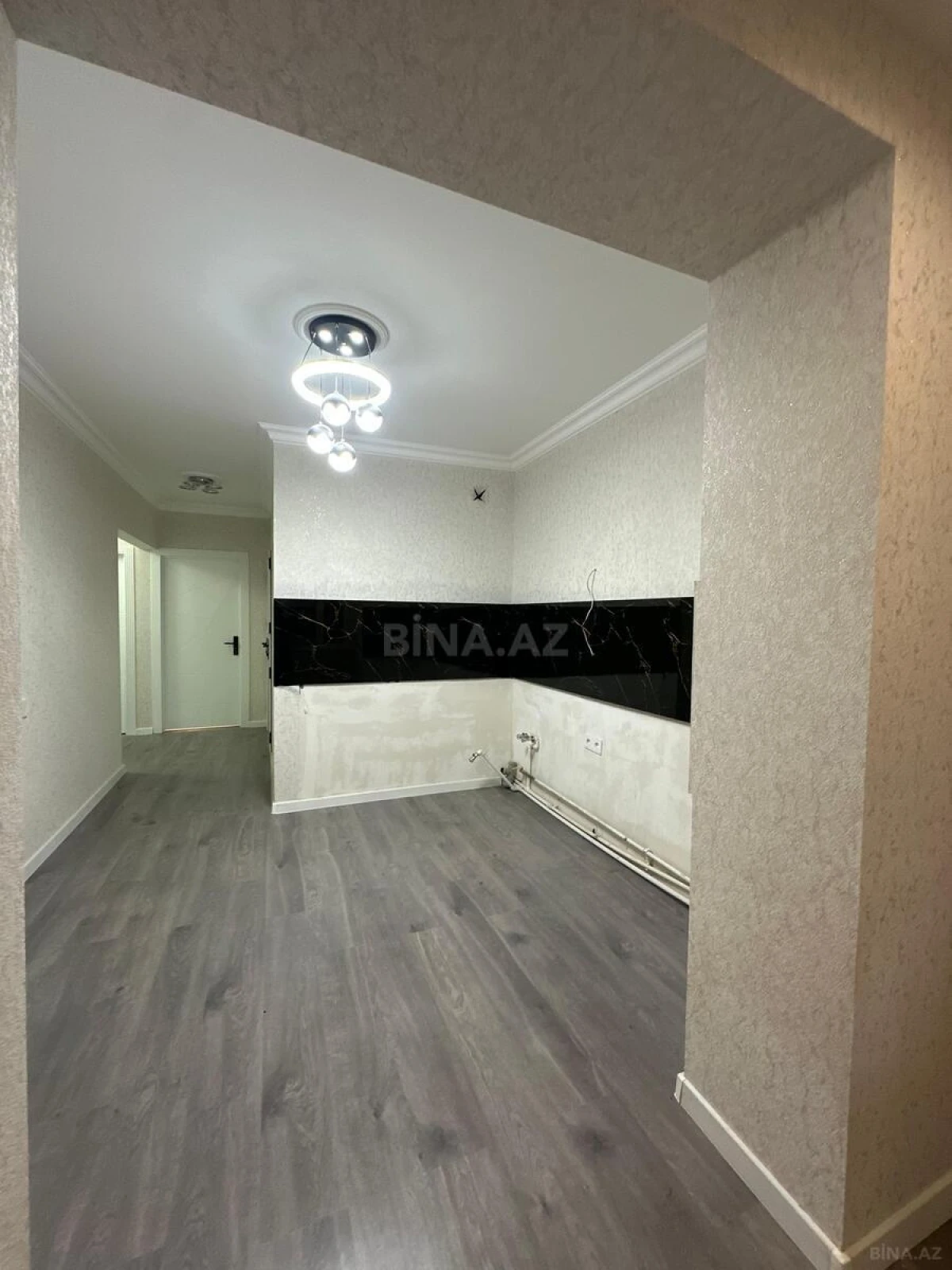 Satılır 3 otaqlı mənzil 82 m²
