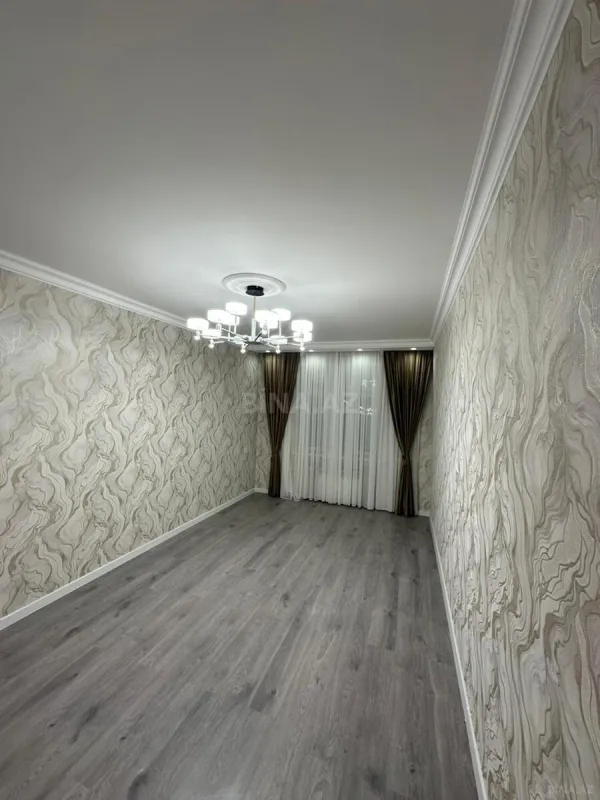 Satılır 3 otaqlı mənzil 82 m²