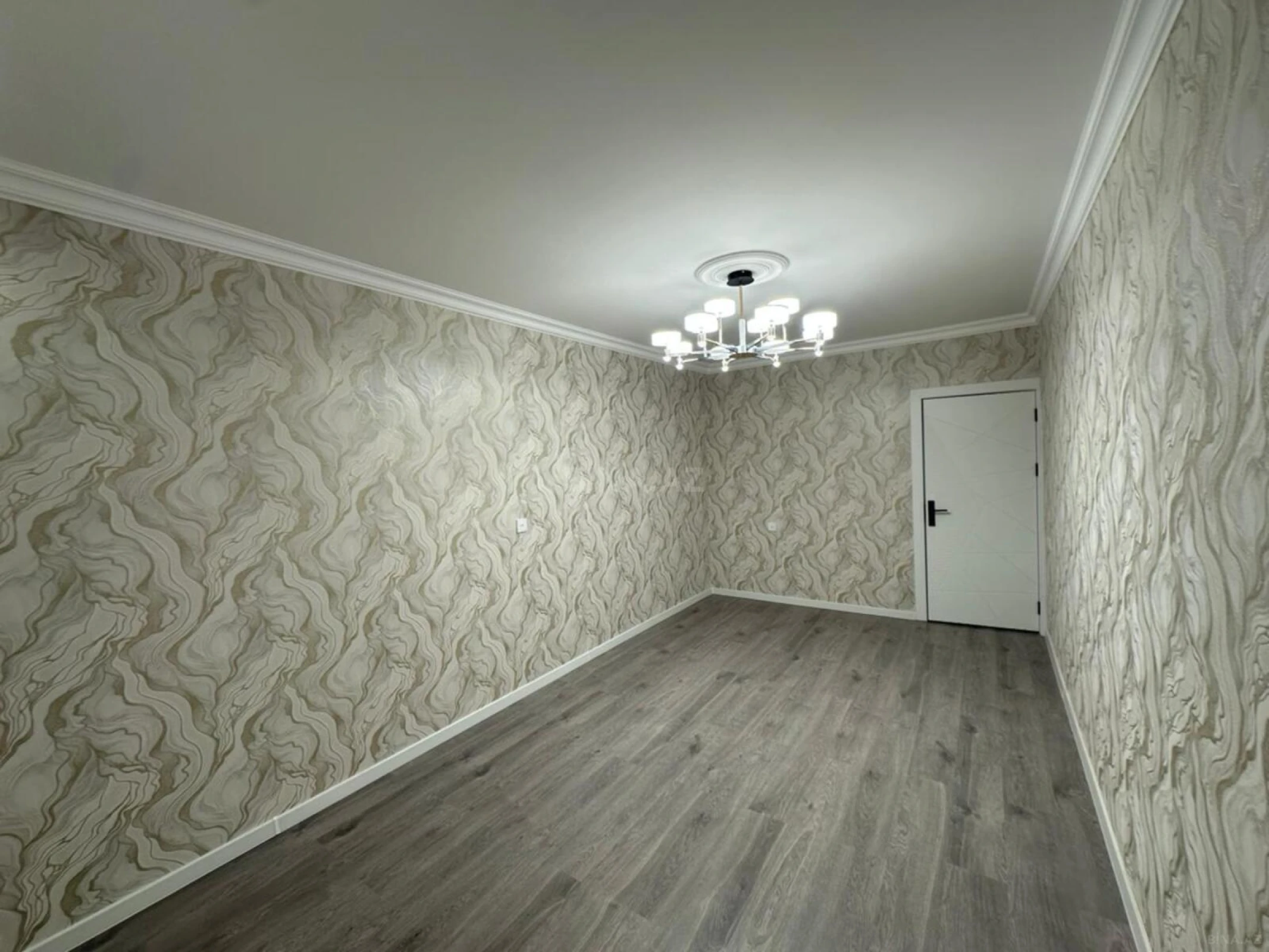 Satılır 3 otaqlı mənzil 82 m²