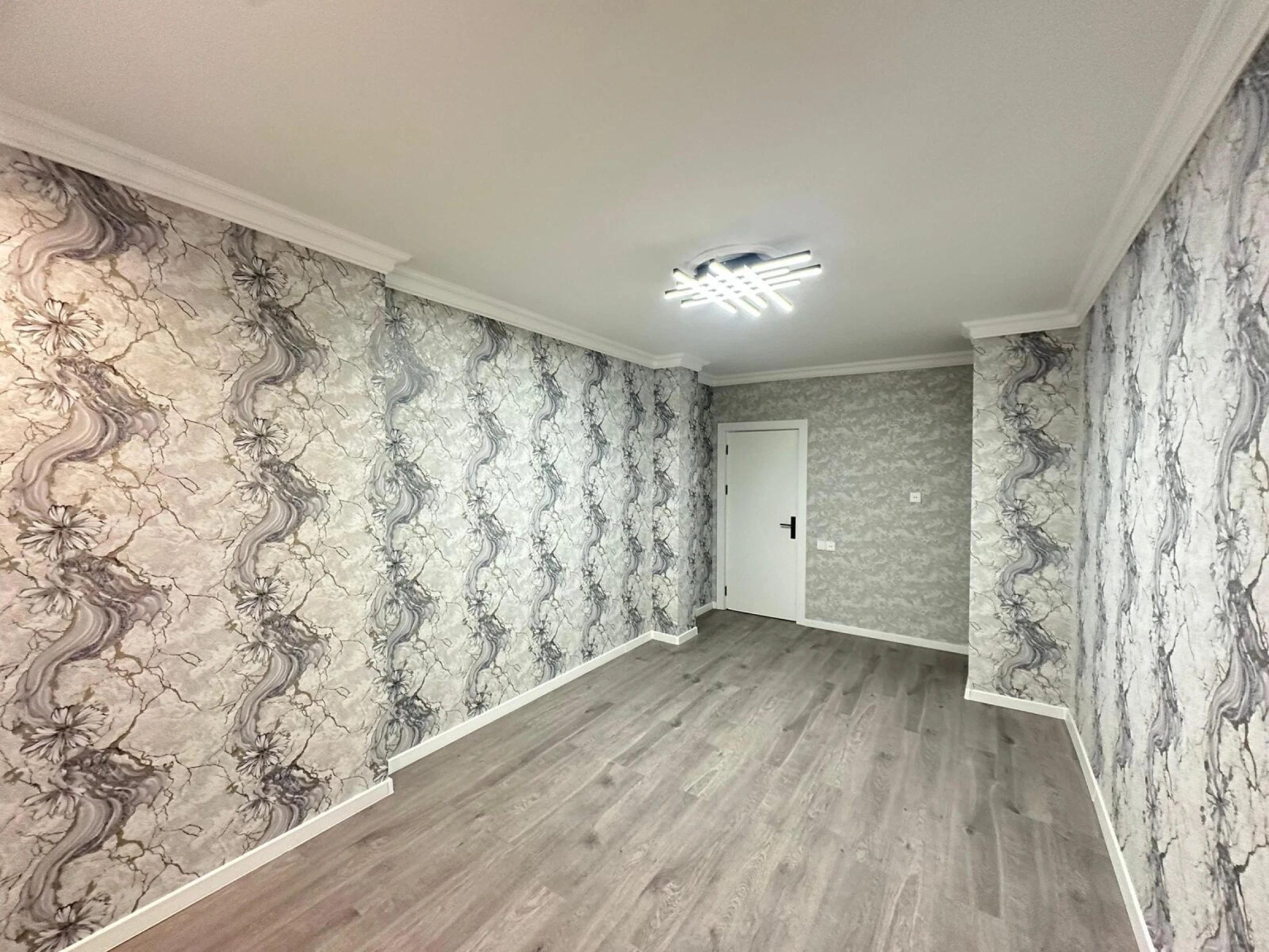 Satılır 3 otaqlı mənzil 82 m²