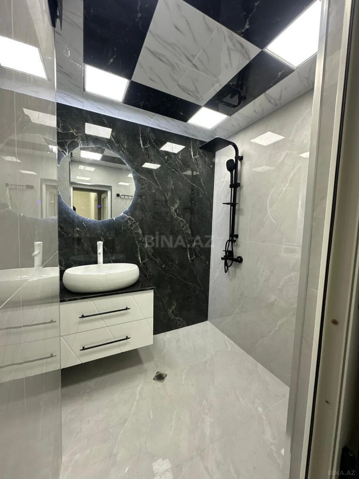 Satılır 3 otaqlı mənzil 82 m²