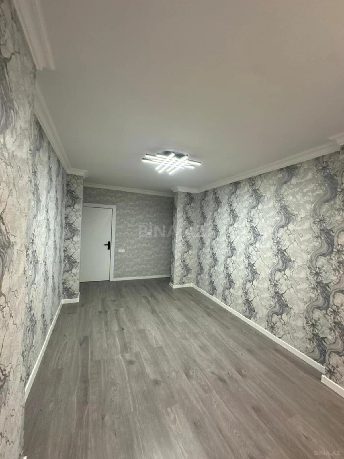 Satılır 3 otaqlı mənzil 82 m²