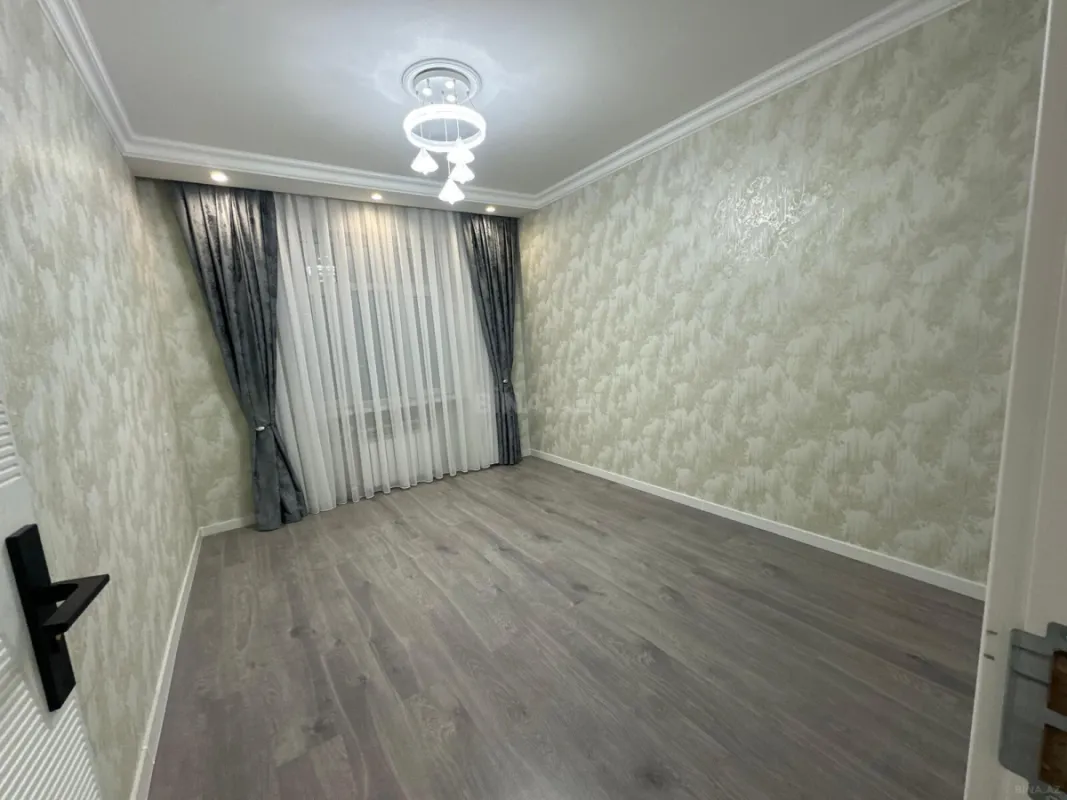 Satılır 3 otaqlı mənzil 82 m²