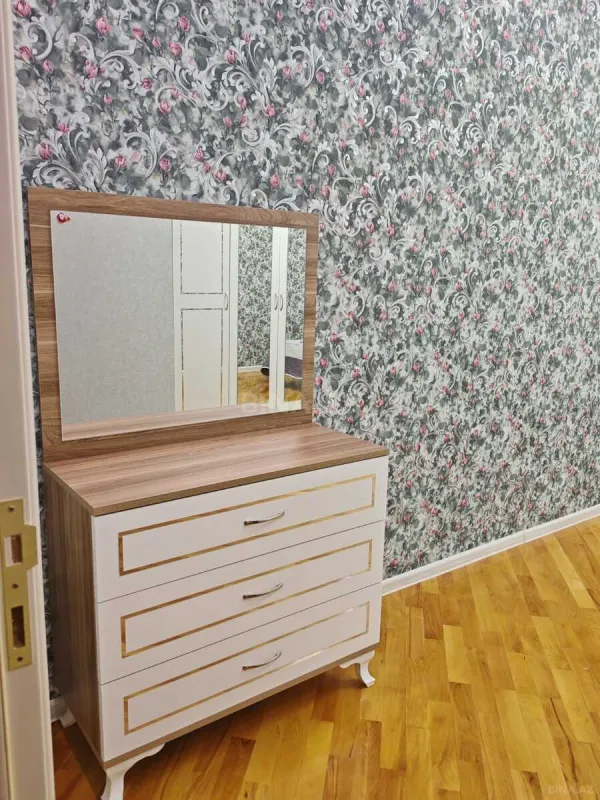 Kirayə verilir 3 otaqlı mənzil 160 m²