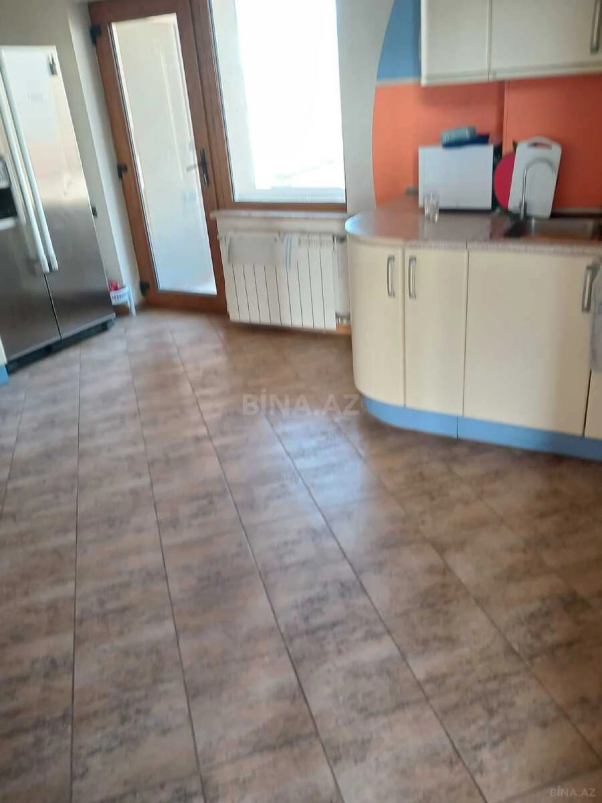 Satılır 7 otaqlı həyət evi 500 m²