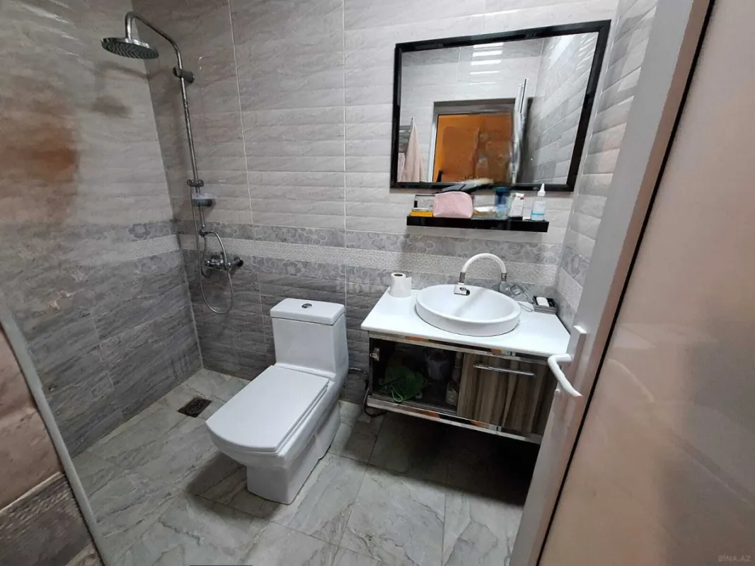 Satılır 6 otaqlı həyət evi 100 m²