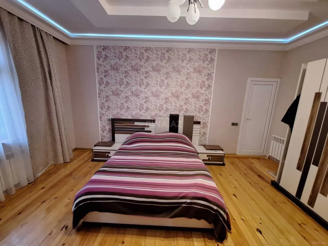 Satılır 6 otaqlı həyət evi 100 m²