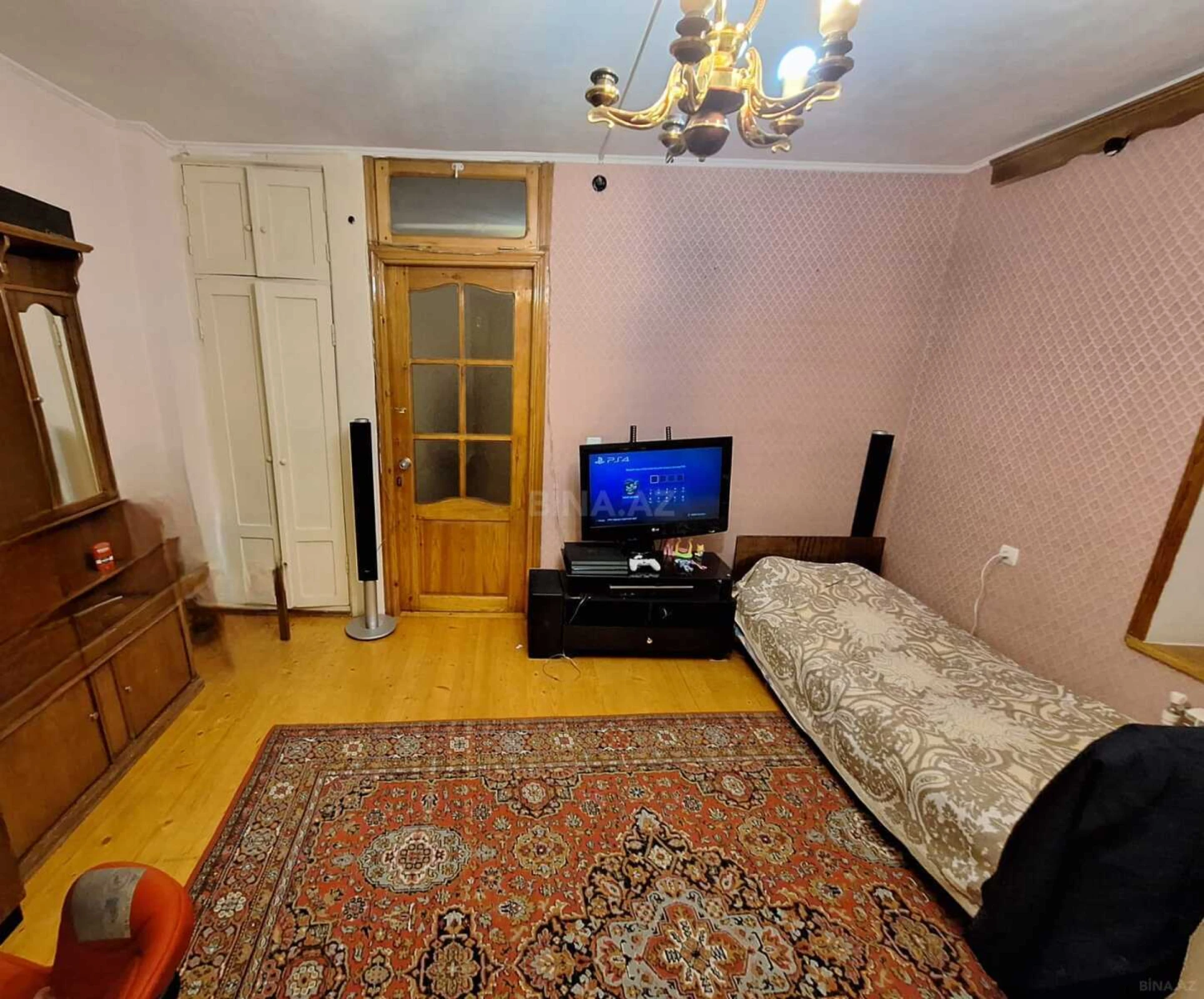 Satılır 6 otaqlı həyət evi 100 m²